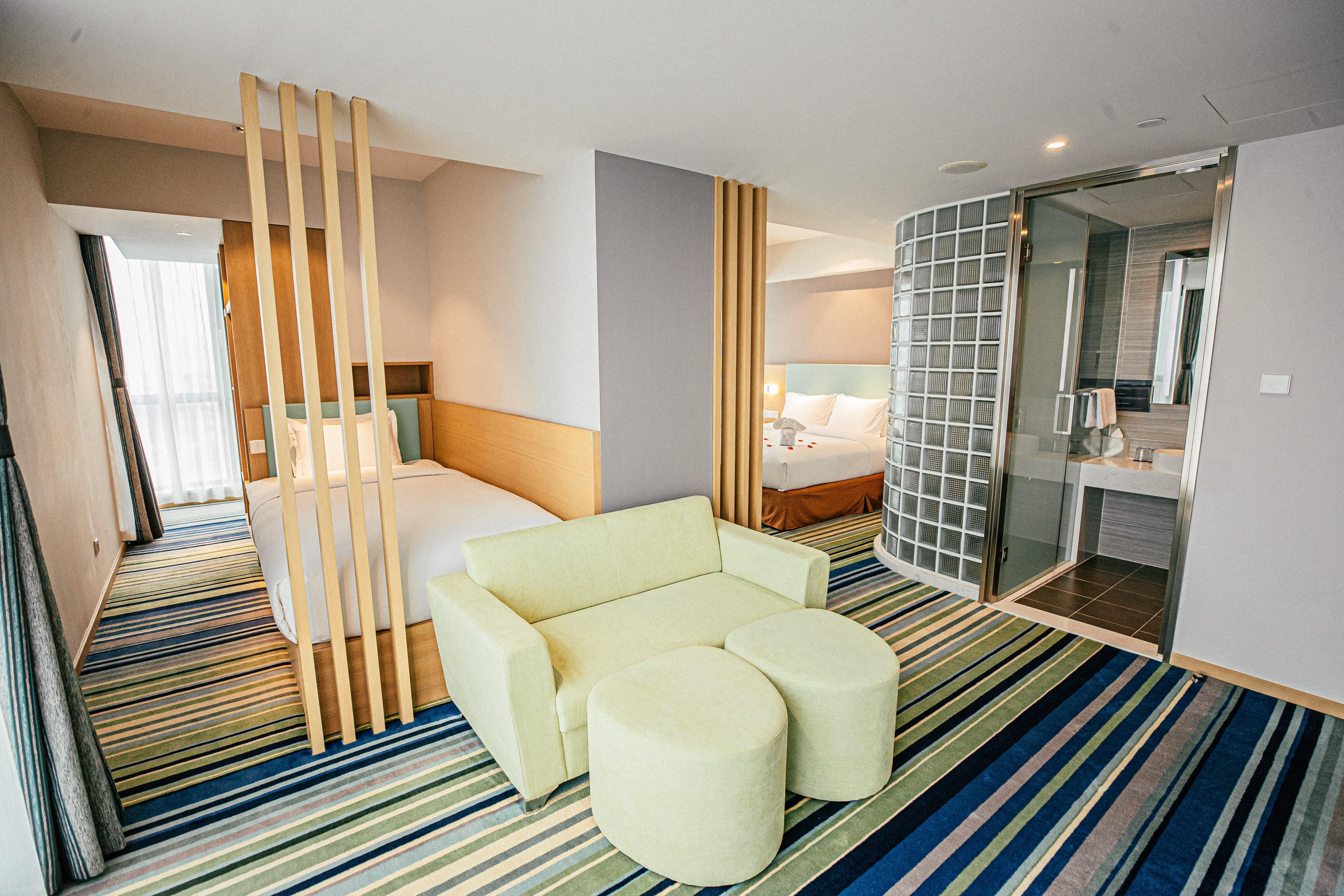 Holiday Inn Express Yingkou Onelong Plaza By Ihg Gaizhou Bagian luar foto